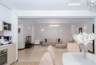 Apartament cu 3 camere decomandat în Central - 8