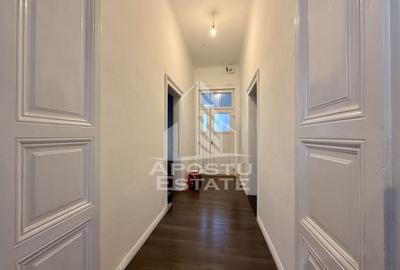 Apartament 3 camere, renovat, vedere la Bega, zona centrala - 9