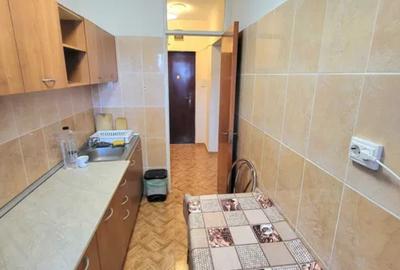 Garsonieră decomandată în Titan - 3