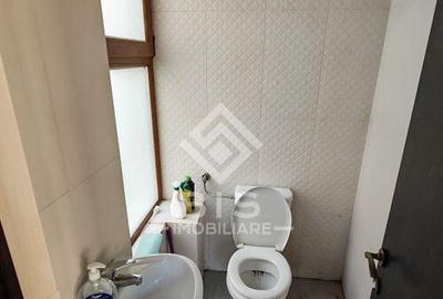 Spațiu comercial, de 90 mp, în Central