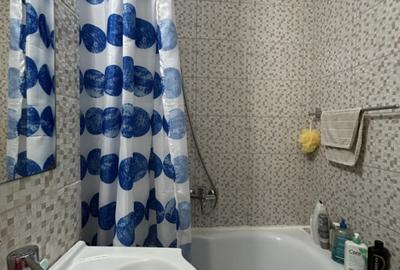 Apartament 3 camere, semidecomandat, etajul 3/4, zona P-ta Doina - 12