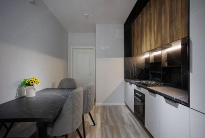Apartament cu 2 camere decomandat în Tei
