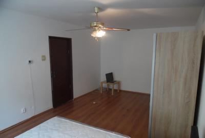 Inchiriez apartament cu 1 camere in Deva, Cuza Voda (Enescu), et. 1 - 15