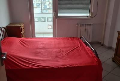 Apartament semidecomandat în Unirii