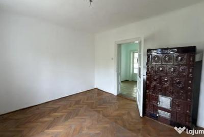 Casă cu 3 camere cu Teren 2200 Mp în Central - 5