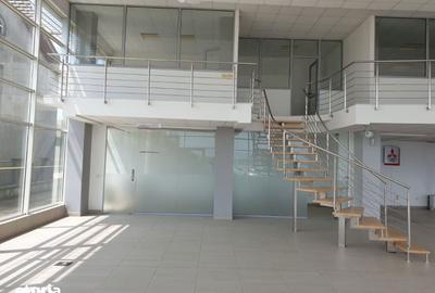 Spațiu comercial, de 1,496.07 mp, în Central - 11