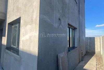 Casă cu 3 camere în Costi - 2