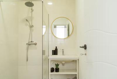 Sala Palatului-vanzare 2 spatii cazare AirBnb si Booking - 14