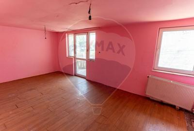 Casă individuală cu 4 camere cu Canalizare în Central - 6