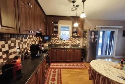 Casă cu Teren 3000 Mp în Central - 5