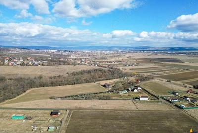 Teren de 488 mp, în Central - 10