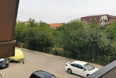 Apartament cu 3 camere decomandat în Central - 1