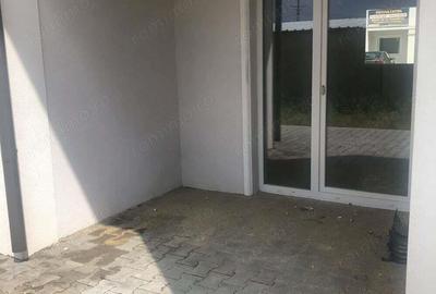 Casă cu 4 camere în Giroc