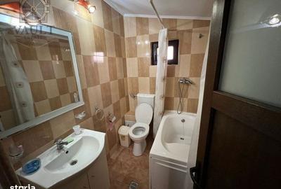 Casă cu 7 camere cu Teren 300 Mp în Găneasa - 12