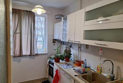 Apartament cu 3 camere semidecomandat în Calea București - 4