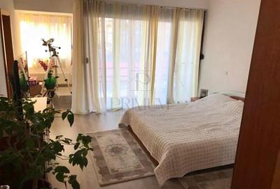 Triplex - Zona Torontalului - 3 Dormitoare - 2 Dressing-uri - Garaj - Curte spat - 6