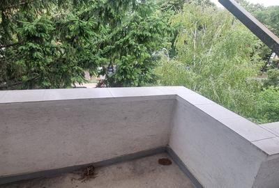 Apartament cu 3 camere decomandat în Central - 1