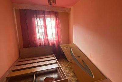 Apartament cu 3 camere semidecomandat în Craiovița Nouă - 6