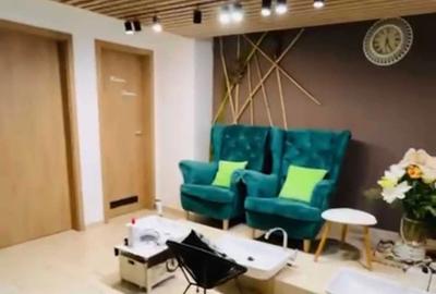 Spațiu comercial, de 162 mp, în Central - 8