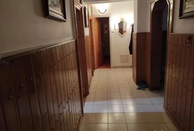 Apartament cu 4 camere decomandat în Noua - 3