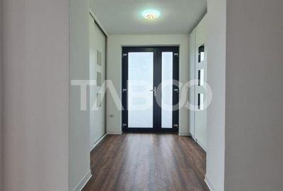 Casă cu 4 camere cu Canalizare în Central