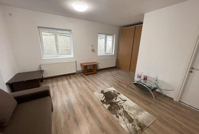 Garsonieră decomandată în Central - 3