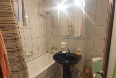 Apartament cu 2 camere decomandat în Podu Roș - 4
