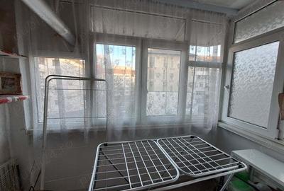 Vand apartament 2 camere etaj 2 in Boto?ani zona ?colii nr.8 - 7