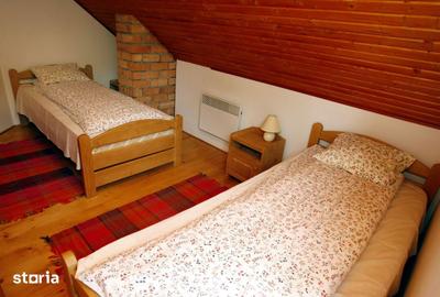 Casă cu 5 camere cu Teren 1800 Mp în Zetea - 4