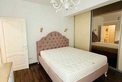 Apartament cu 2 camere semidecomandat, mobilat în Decebal