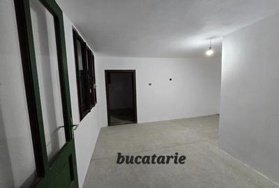 Casă cu 6 camere cu Teren 1000 Mp în Armeniș - 4