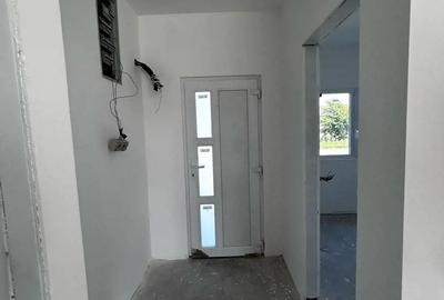 - Casa noua, 3 Dormitoare (4 Camere), in Padurea Noroieni, 89.900 Euro - 2