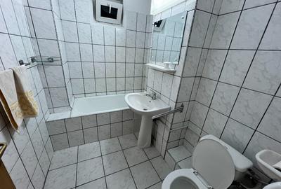 Apartament cu 4 camere decomandat în Vasile Aaron - 9