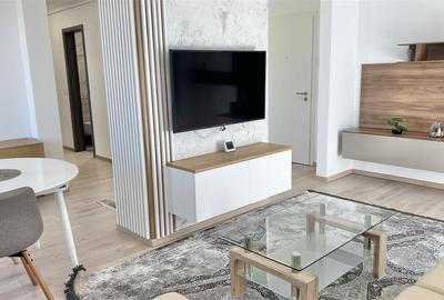 Apartament cu 2 camere decomandat în Tractorul - 21