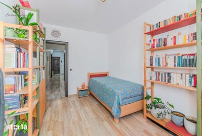 Apartament cu 3 camere decomandat în Tractorul - 6