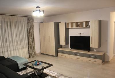 Apartament cu 2 camere decomandat, mobilat în Central