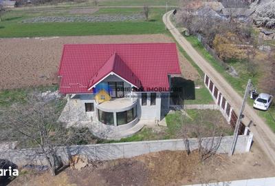Casă cu 4 camere cu Teren 953 Mp în Girov - 14