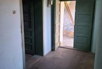 Casă cu 2 camere cu Teren 4700 Mp în Zorani - 1