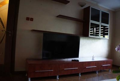 Apartament cu 4 camere decomandat în Rovine - 1