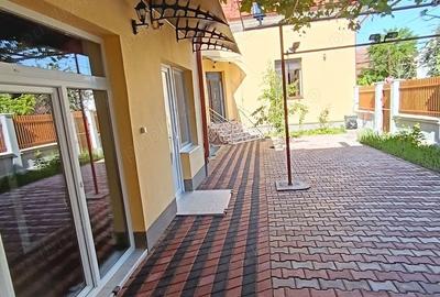 Casă cu 4 camere în Central - 6