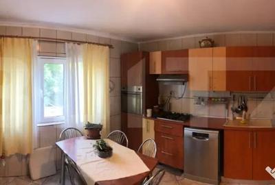 Casă cu 7 camere cu Teren 537 Mp în Micro 3 - 4
