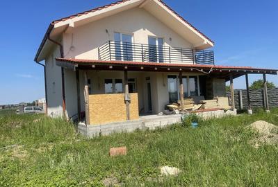 Casă cu 4 camere în Moșnița Veche - 2