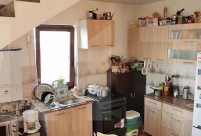 Casă cu 4 camere cu Teren 356 Mp în Central - 8