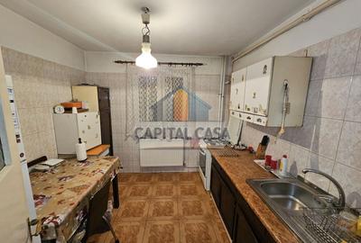 Apartament cu 3 camere semidecomandat în Central - 5