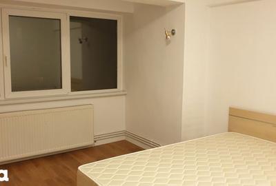 Apartament cu 3 camere decomandat în Centrul Civic - 1