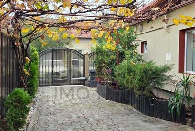 Casa individuala. Mobilata si utilata. Garaj. - 2