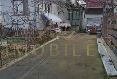 Casă cu 2 camere cu Teren 305 Mp în Gruia - 1