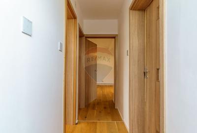 Teren 9.4 ha extravilan + casa 230 mp, COMISION 0% - 17