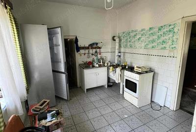 Casă cu 3 camere în Central - 2