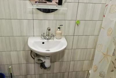 Garsonieră decomandată în Vitan